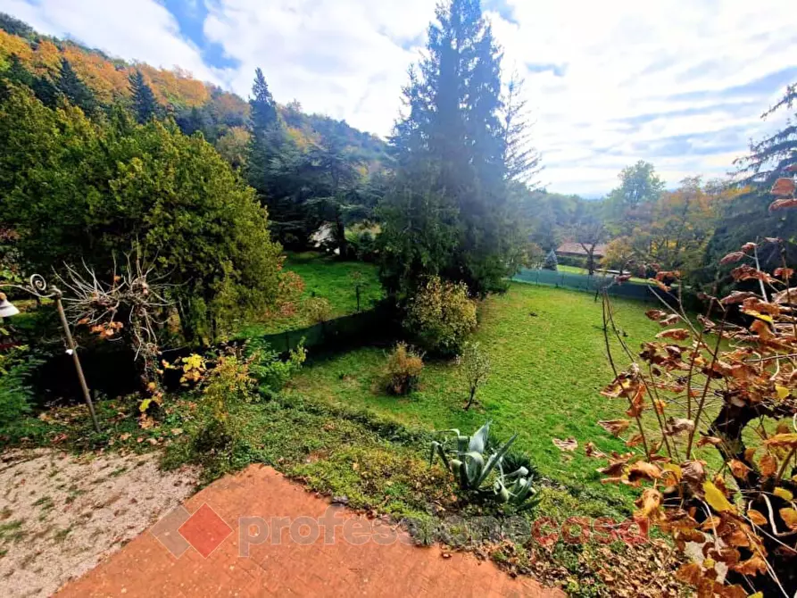 Immagine 10 di Villa in vendita  in Strada Dei Conservoni a Perugia