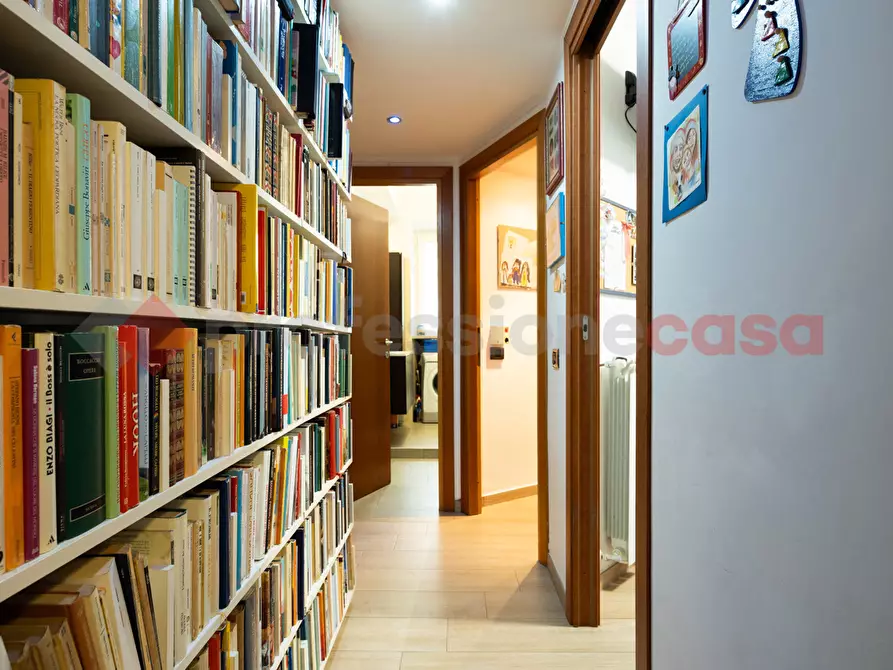 Immagine 11 di Appartamento in vendita  in Via Beltrami Scalia a Roma