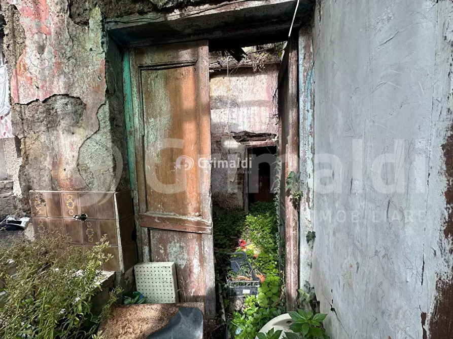 Immagine 7 di Palazzo in vendita  in Via Gabriele D'Annunzio, 12 a Acerra
