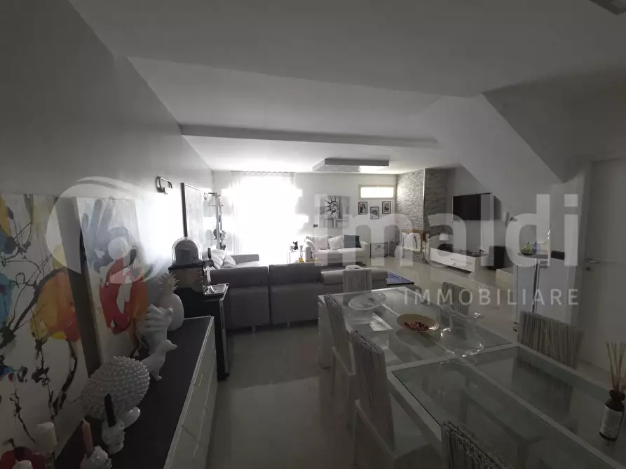 Immagine 24 di Casa bifamiliare in vendita  in Via Conca D'Oro a Messina