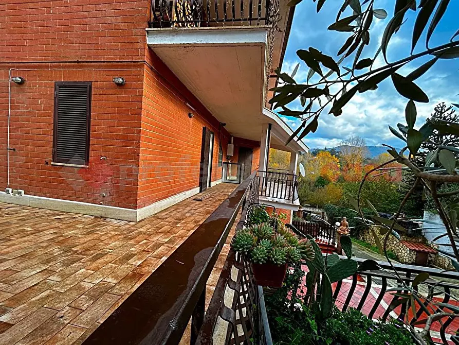 Immagine 11 di Palazzo in vendita  in Via del Pecile a Tivoli