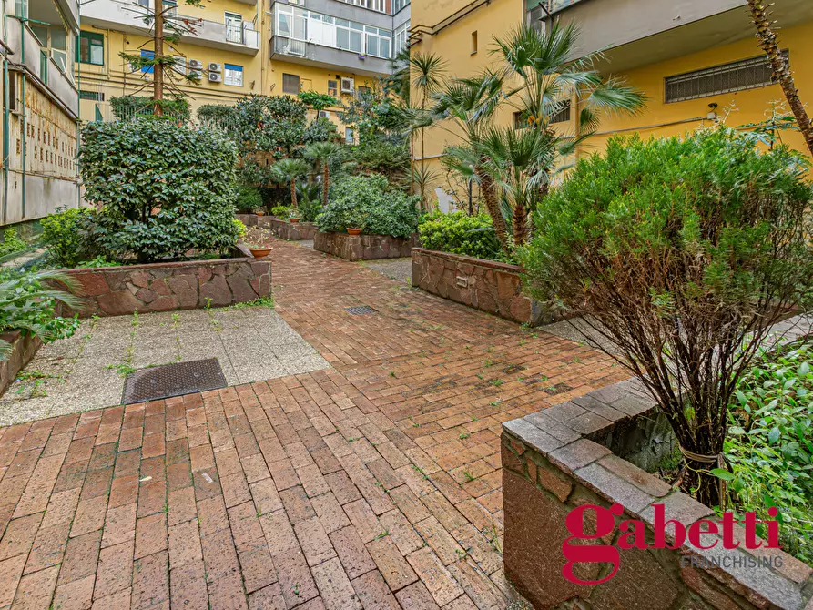 Immagine 15 di Appartamento in vendita  in Via Cilea, 64 a Napoli