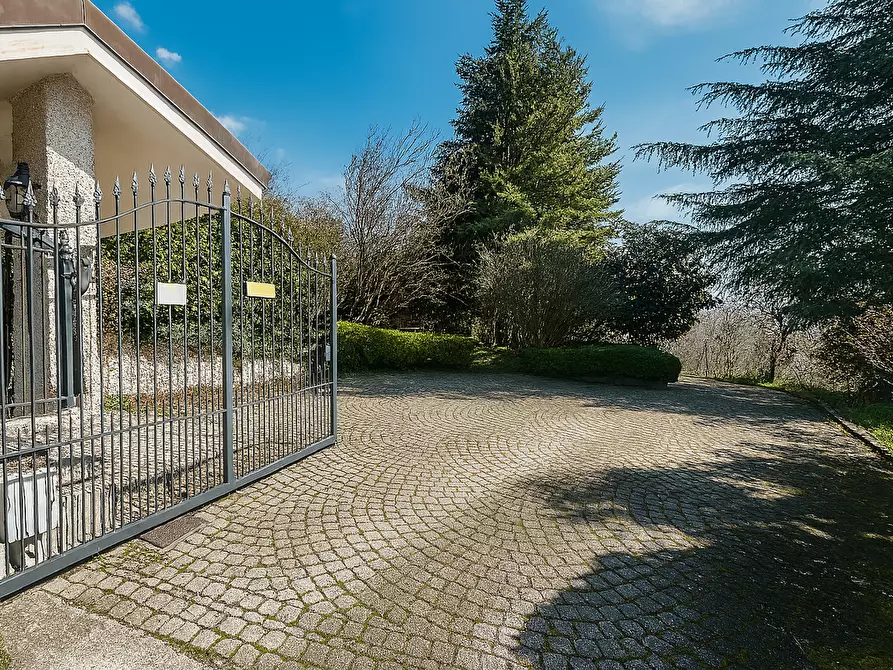 Immagine 37 di Casa bifamiliare in vendita  in Strada Eremo, 40/3 a Pecetto Torinese