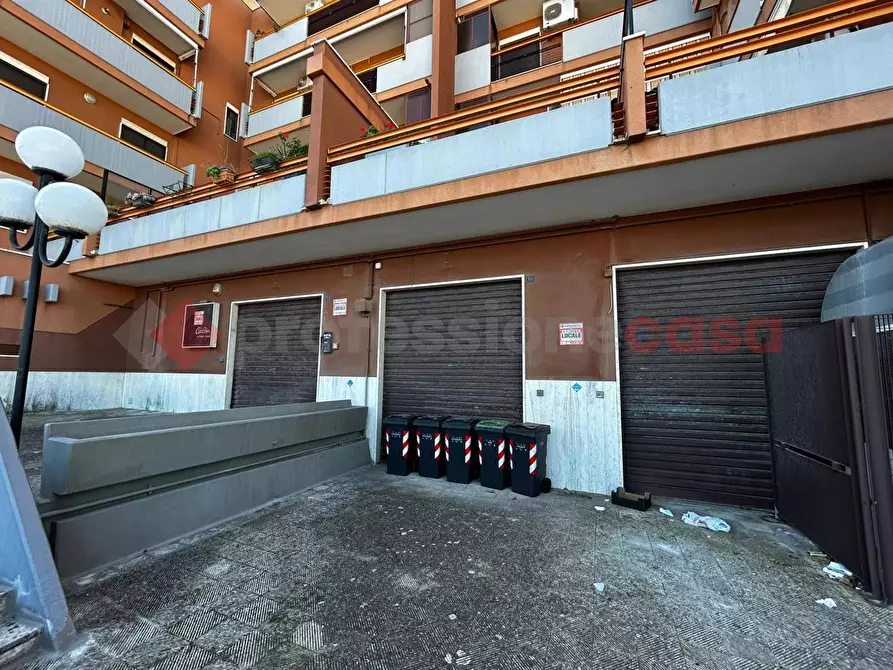 Immagine 4 di Negozio in vendita  in Viale ALDO MORO a Monopoli