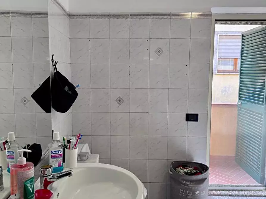Immagine 18 di Appartamento in vendita  in Via BORGO DEL PONTE, 123 a Massa