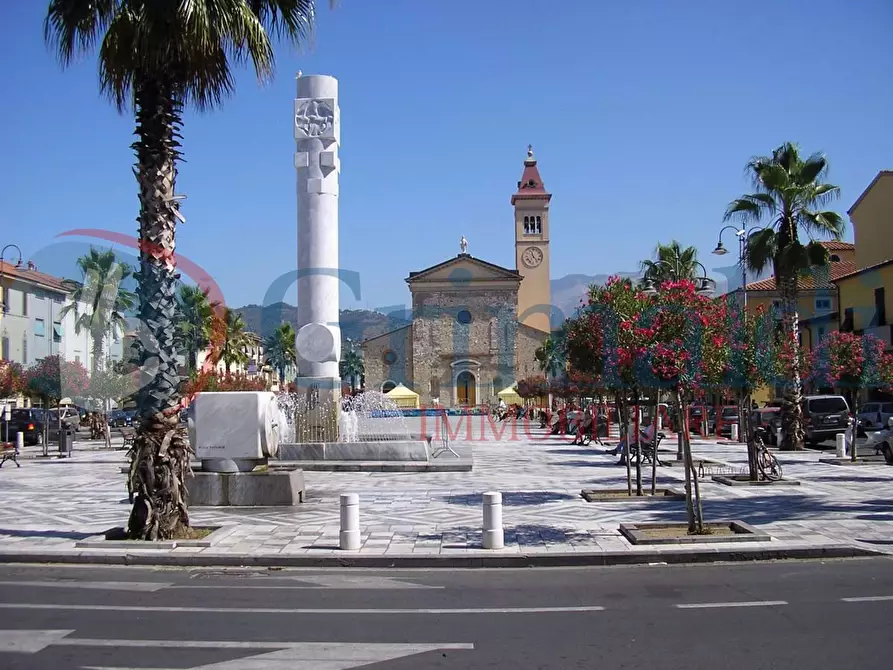 Immagine 15 di Ufficio in vendita  in Via Pelliccia, 2 a Carrara