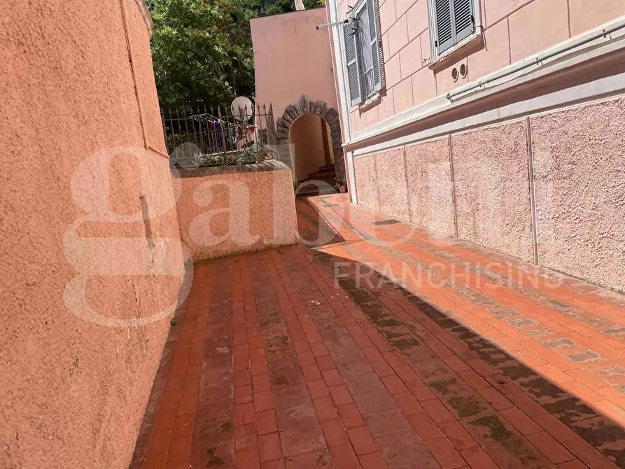 Immagine 18 di Appartamento in vendita  in Via Angioina, 25 a Gaeta