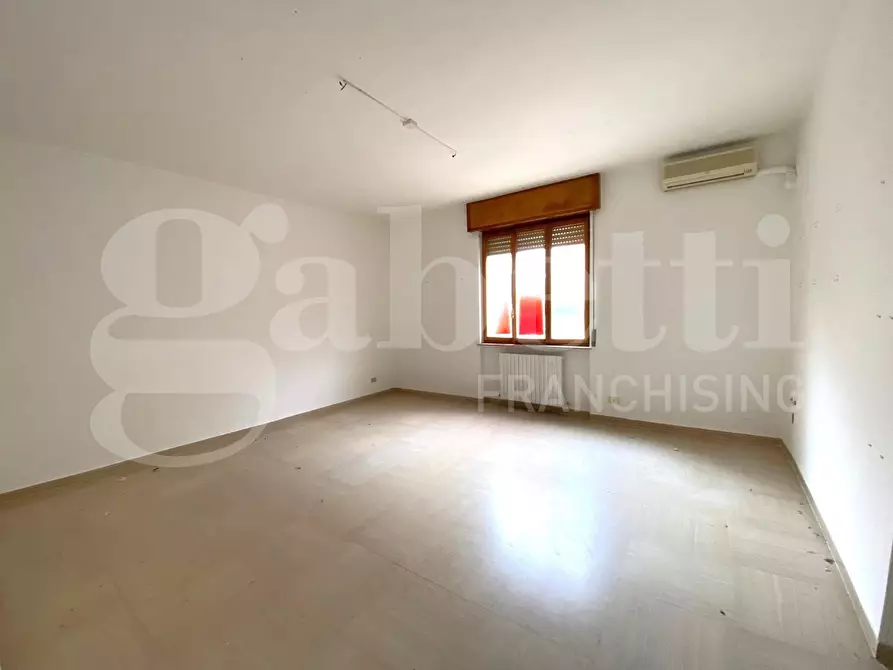 Immagine 4 di Appartamento in vendita  in Via Turati a San Severo