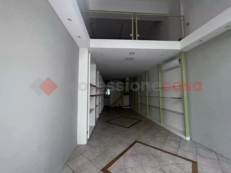 Immagine 6 di Negozio in affitto  in Viale DUSE a Firenze