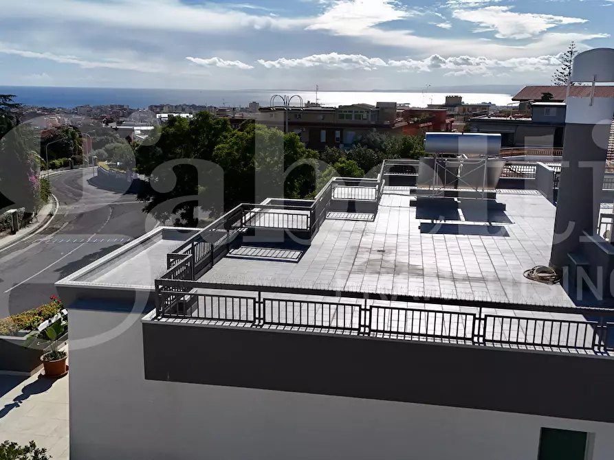 Immagine 10 di Villa in vendita  in Via Tondo Gioieni a Catania