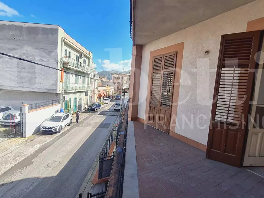 Immagine 2 di Appartamento in vendita  in Via Villagrazia a Palermo