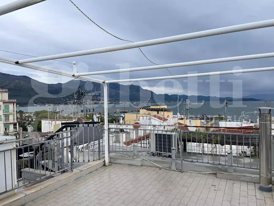 Immagine 13 di Appartamento in vendita  in Vico 11 Lungomare G. Caboto, 41 a Gaeta