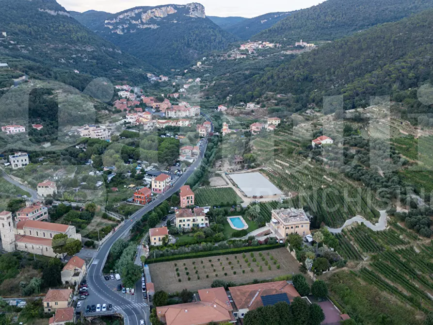 Immagine 30 di Appartamento in vendita  in Via Calvisio a Finale Ligure