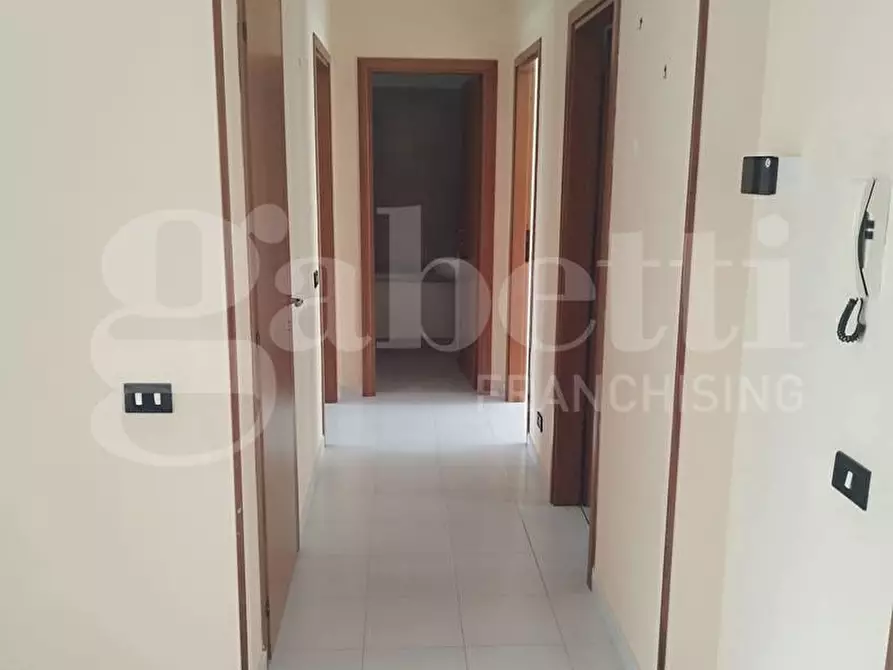 Immagine 10 di Appartamento in vendita  in Piazza SANDRO PERTINI, 11 a Taranto