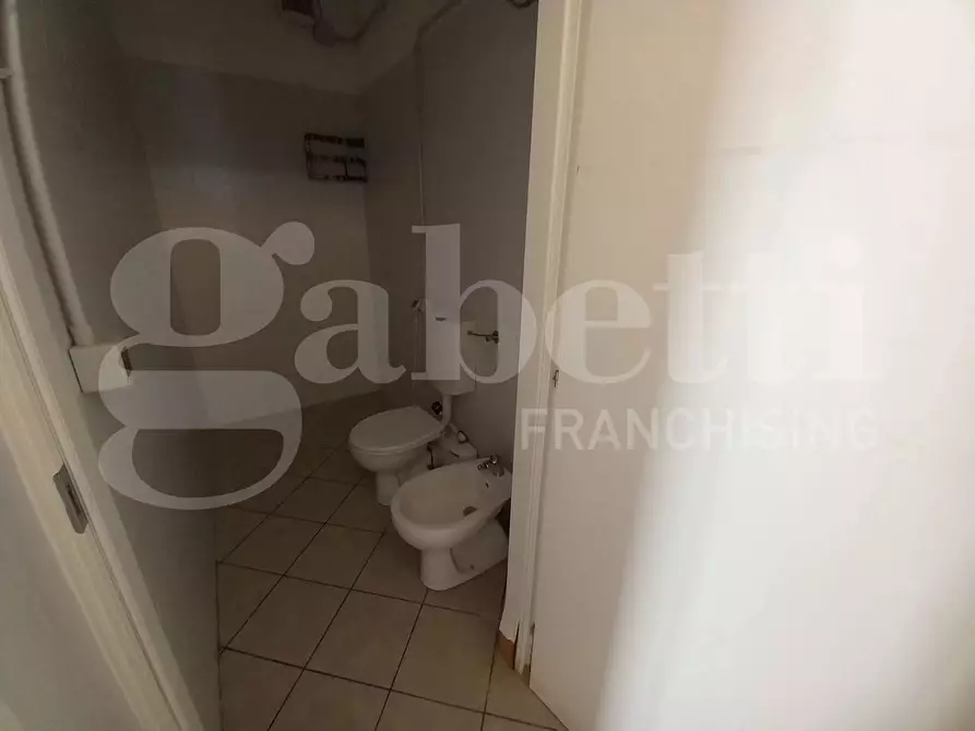Immagine 14 di Negozio in affitto  in Via BORGO SAN GIOVANNI - VIA GRANATIERI DI SARDEGNA, 00 a Chioggia