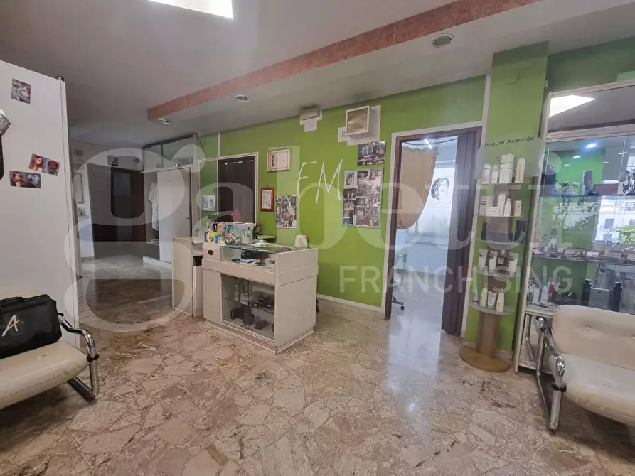 Immagine 6 di Negozio in vendita  in Piazza Don Luigi Sturzo a Palermo
