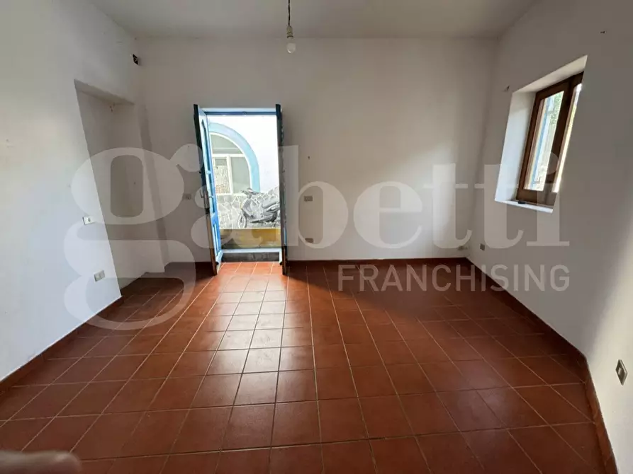 Immagine 13 di Appartamento in vendita  in Via Roma-Stromboli, snc a Lipari