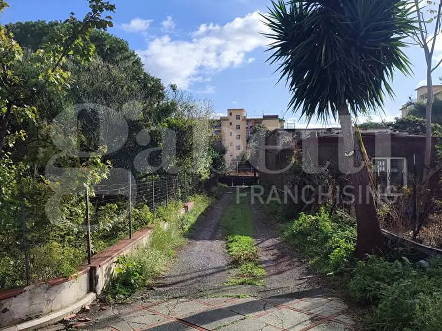 Immagine 3 di Casa indipendente in vendita  in Via Prota, 25 a Torre Annunziata