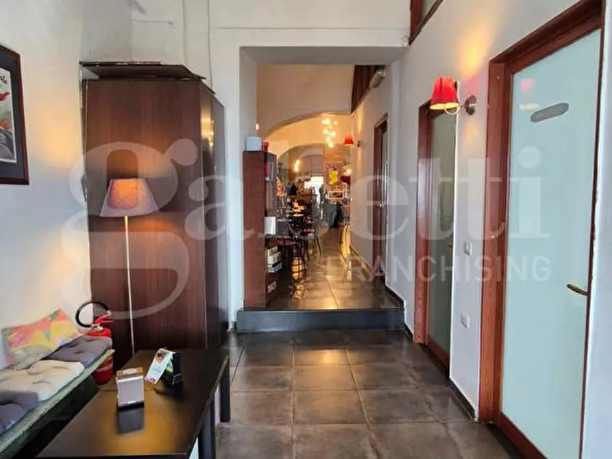 Immagine 24 di Bar / Ristorante in vendita  in Corso Vittorio Emanuele, 321 a Torre Annunziata