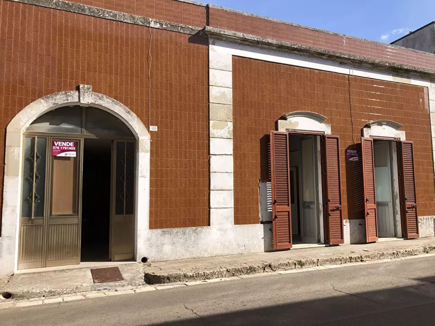 Immagine 2 di Casa indipendente in vendita  in Via Roma a Cannole