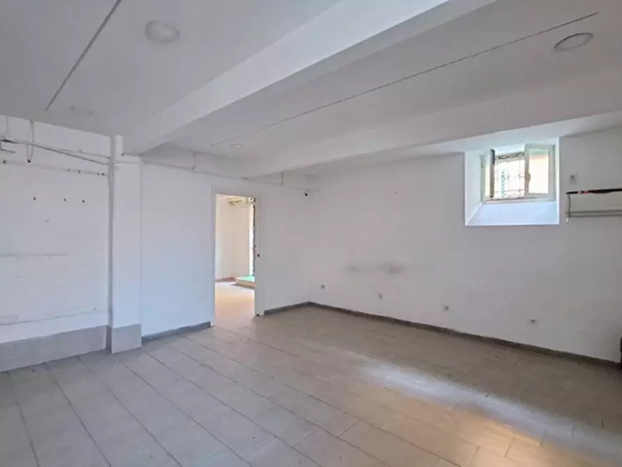 Immagine 12 di Villa in vendita  in Via Filippo Maria Briganti a Napoli