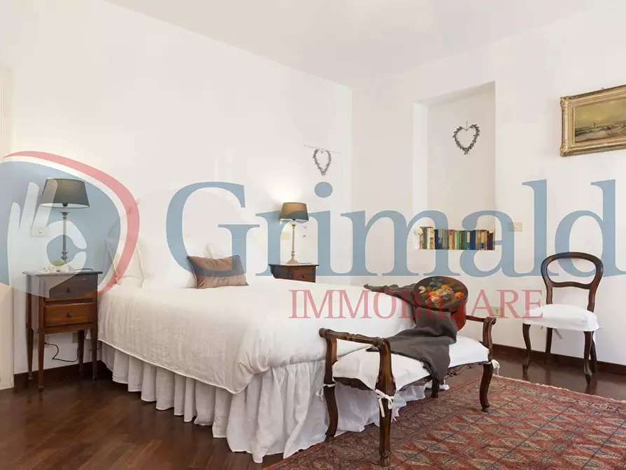 Immagine 13 di Palazzo in vendita  in Via BEATRICE a Massa