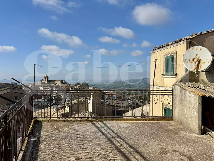 Immagine 3 di Casa indipendente in vendita  in Via Castello, 25 a Chiaramonte Gulfi