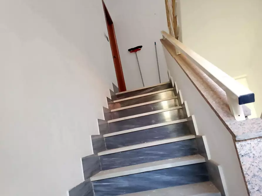 Immagine 7 di Casa indipendente in vendita  in Via Trento a Mondragone