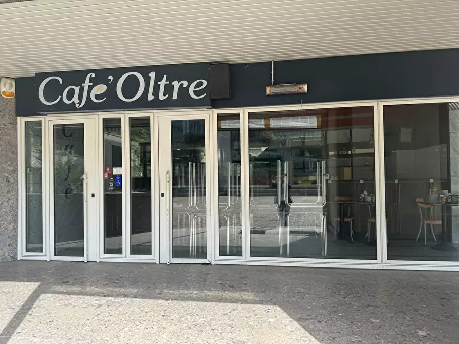 Immagine 1 di Negozio in vendita  in Via Cassanese, 224 a Segrate