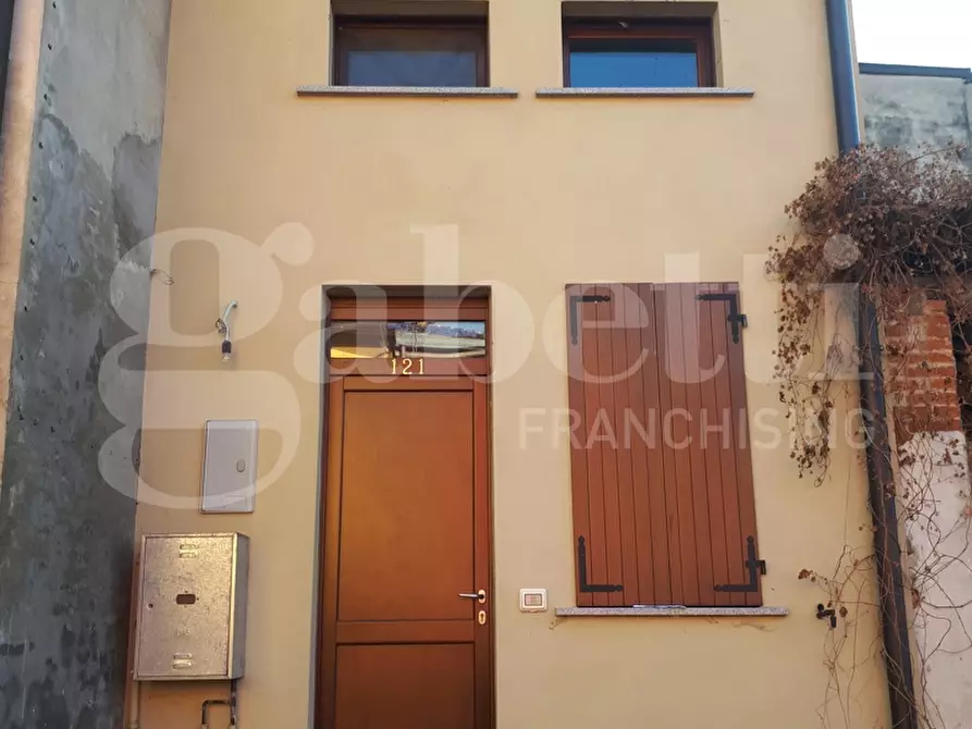 Immagine 1 di Casa indipendente in vendita  in Via Dante, 121 a Senna Lodigiana