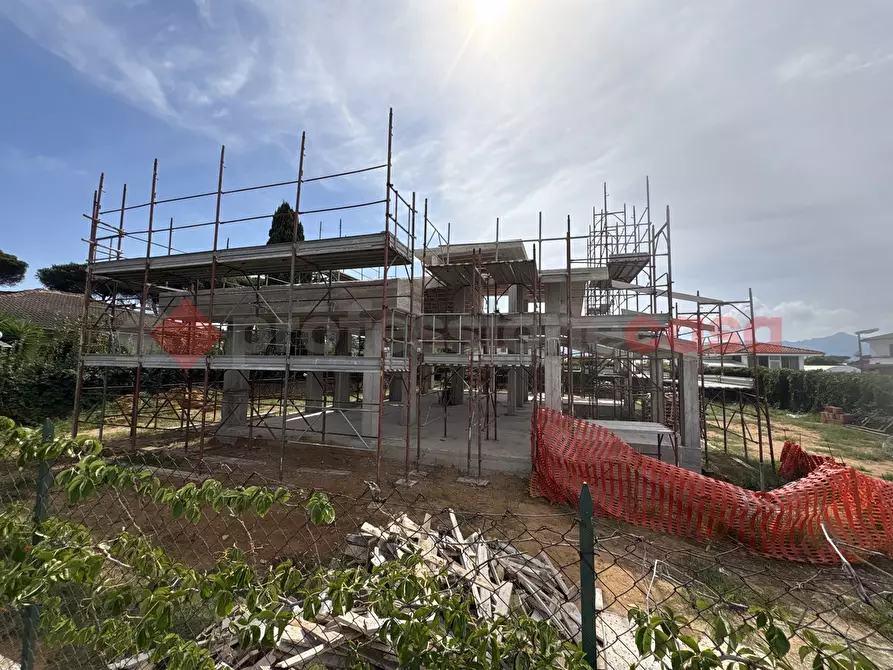 Immagine 31 di Casa bifamiliare in vendita  in Via COLLE CIRCEO II, 1 a San Felice Circeo