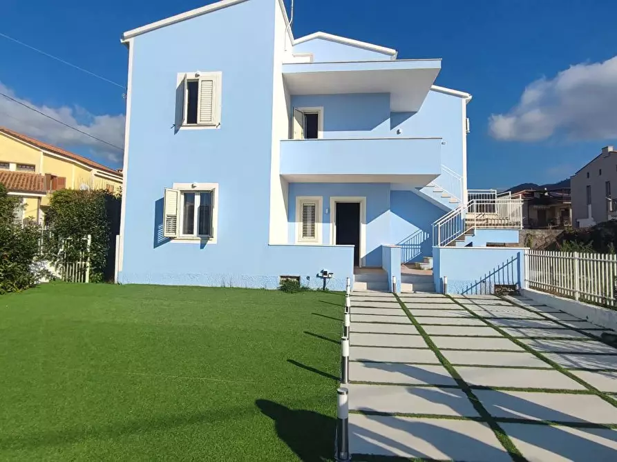 Immagine 1 di Casa indipendente in vendita  in Contrada riviera, 49 a Tortora