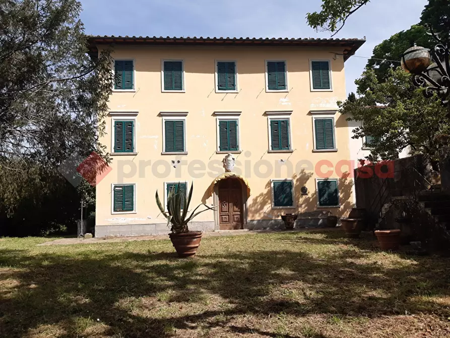 Immagine 13 di Villa in vendita  in Via villa del vescovo, 41 a Uzzano