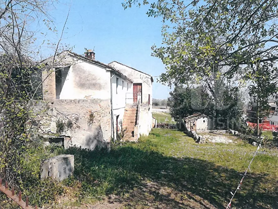 Immagine 1 di Rustico / casale in vendita  in Via Nepezzano, snc a Teramo