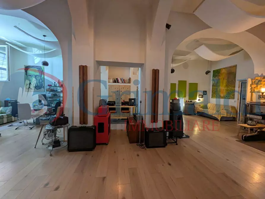 Immagine 18 di Magazzino in vendita  in Via del Testaio a Livorno