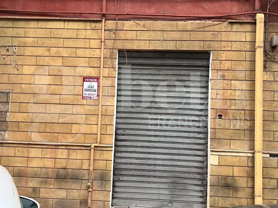 Immagine 1 di Negozio in vendita  in Via VERDI, 86 a Taranto