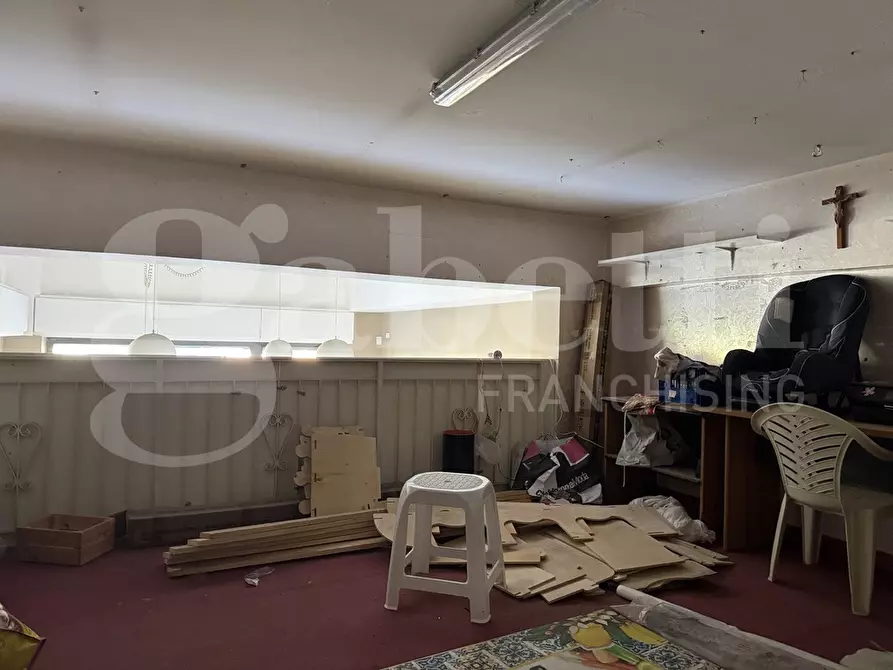 Immagine 10 di Negozio in vendita  in Via nazionale, 320 a Rometta