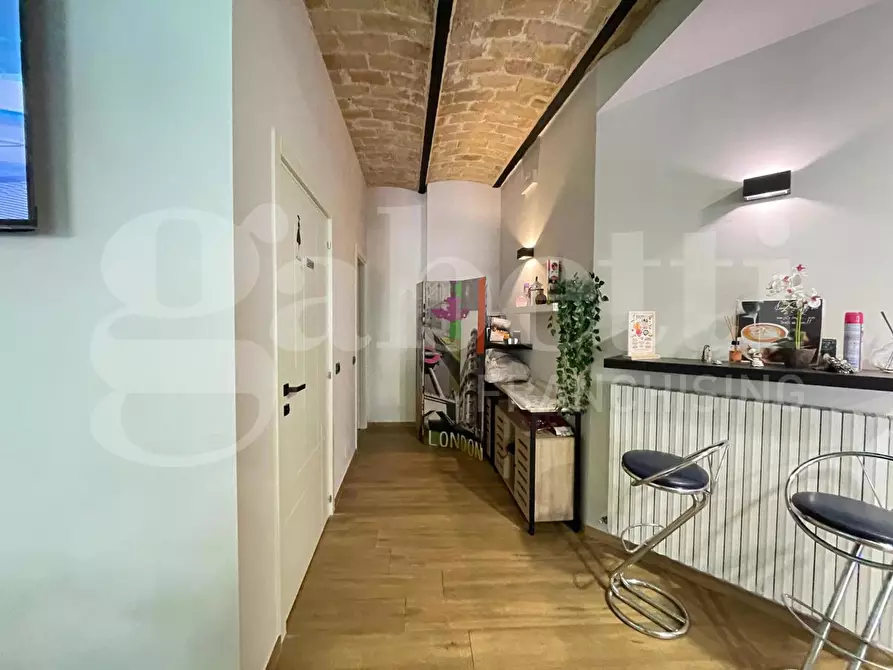 Immagine 6 di Negozio in vendita  in Via Acquaviva, 7 a Giulianova
