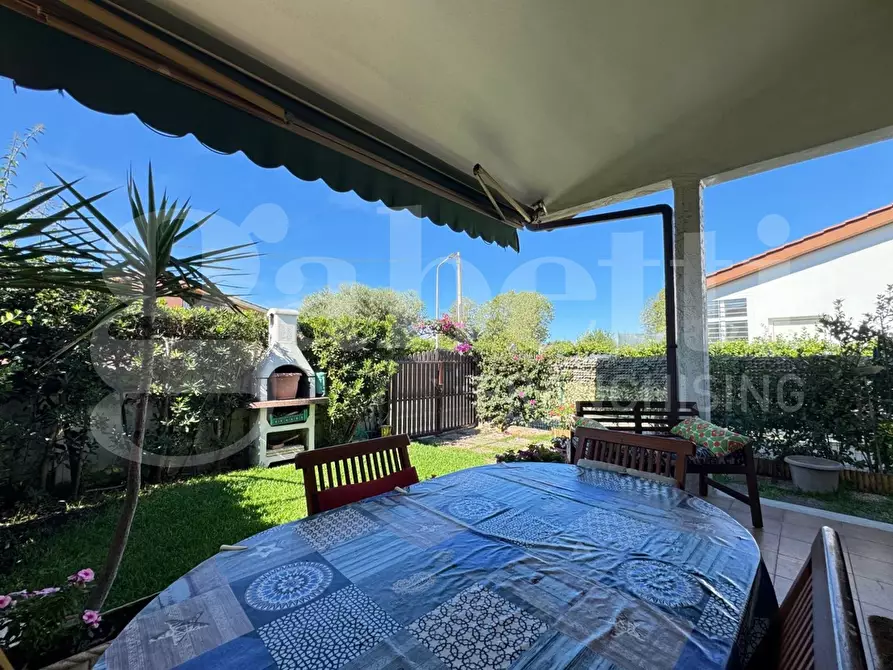 Immagine 8 di Villa in vendita  in Via Achille, 38 a Ardea