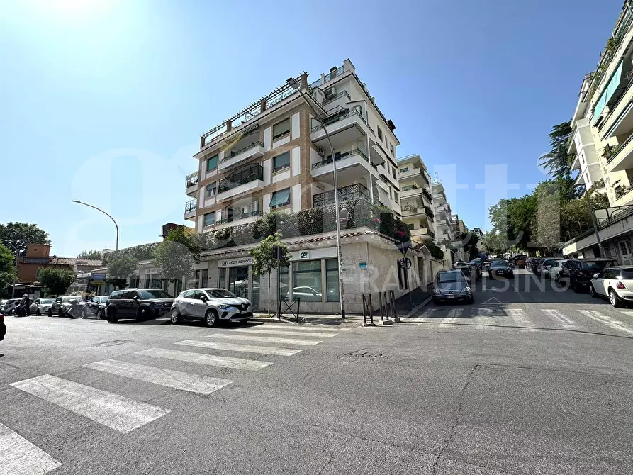Immagine 26 di Appartamento in vendita  in Via Bolsena a Roma