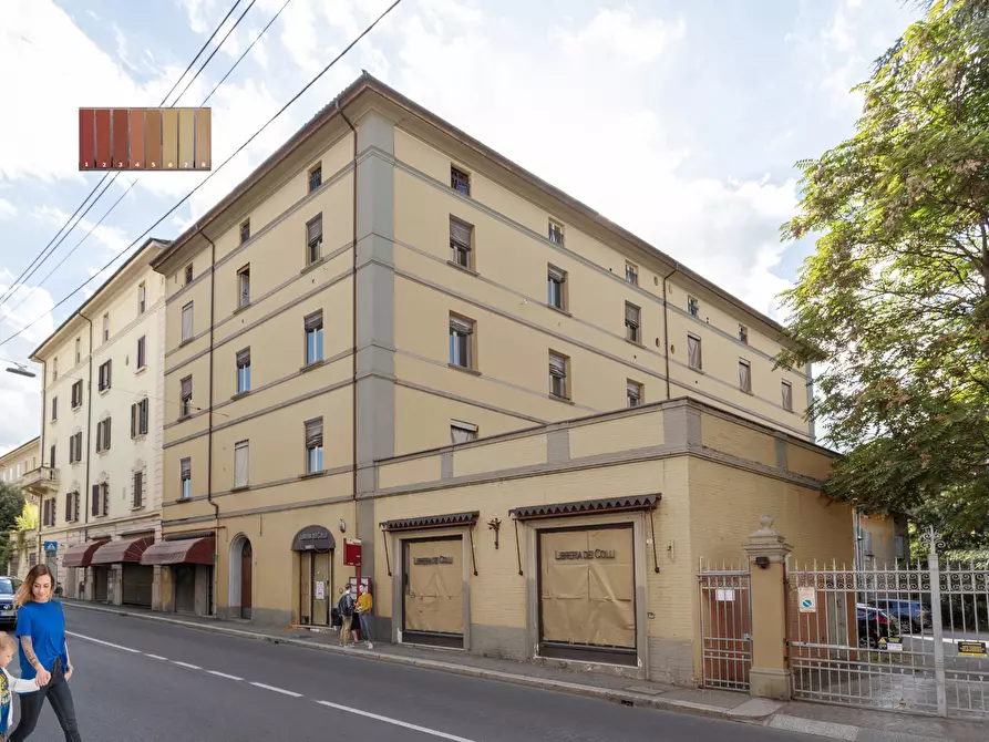 Immagine 1 di Appartamento in vendita  in Via Castiglione, 91 a Bologna