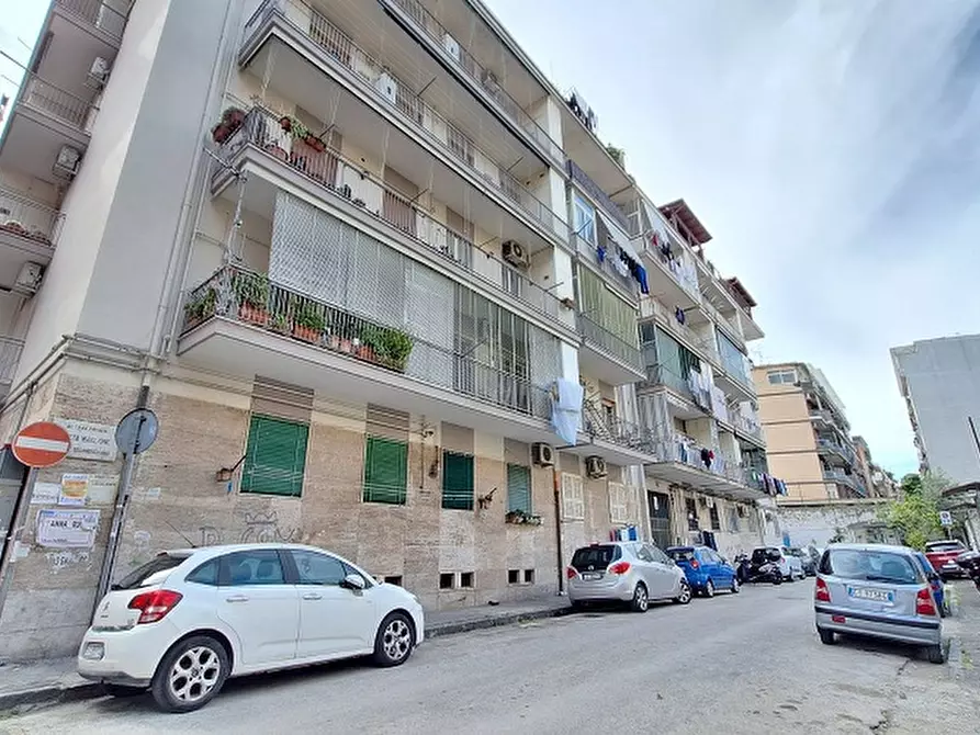 Immagine 1 di Appartamento in vendita  in Via Seconda Traversa Maglione a Napoli