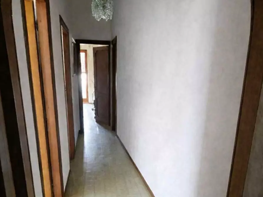 Immagine 4 di Appartamento in vendita  in Via Stazione del Lido, 24 a Roma