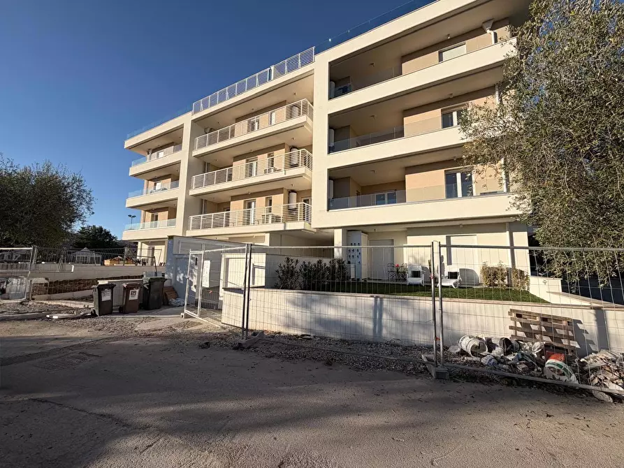 Immagine 2 di Appartamento in vendita  in Via G. Iustini, snc a Martinsicuro