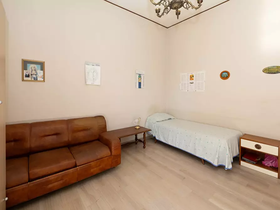 Immagine 17 di Appartamento in vendita  in Via OBERDAN, 10 a Ragusa