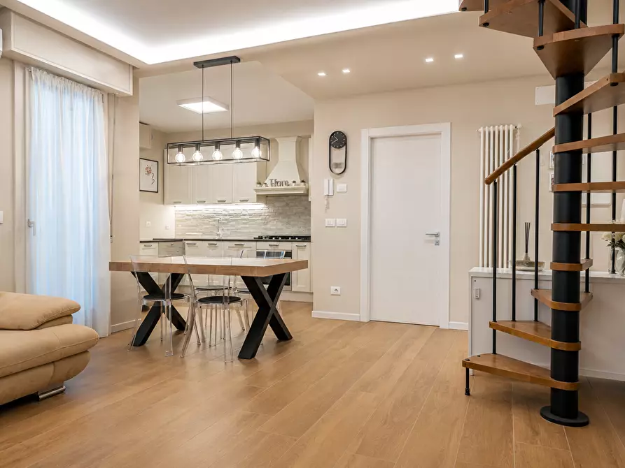 Immagine 12 di Appartamento in vendita  in Via Fiuggi, 9 a Riccione
