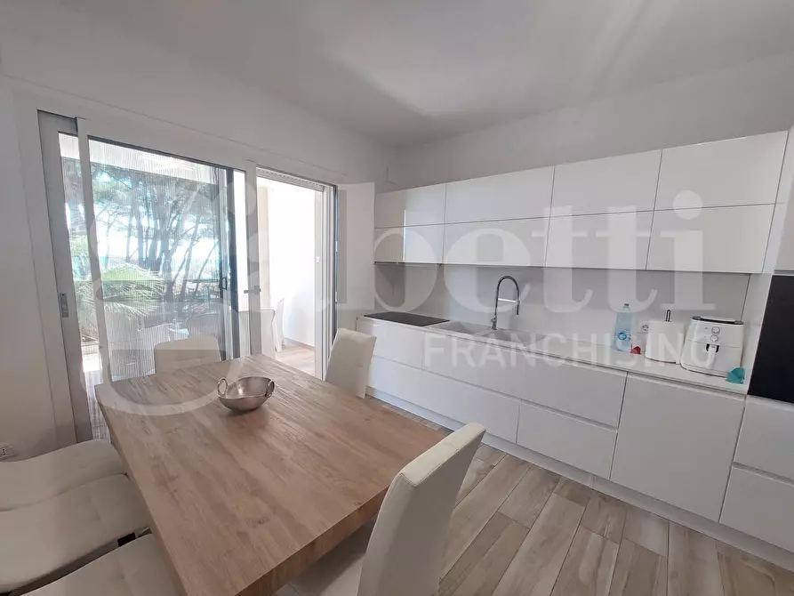 Immagine 4 di Appartamento in vendita  in Via Emilia, 2 a Alba Adriatica