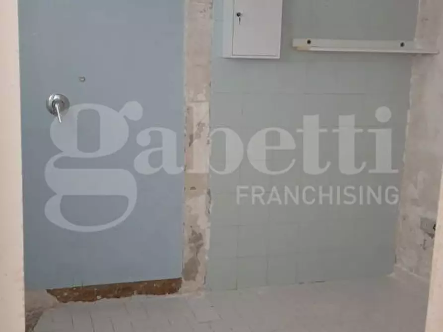 Immagine 6 di Ufficio in vendita  in Via dei Mille, 19 a Torre Annunziata