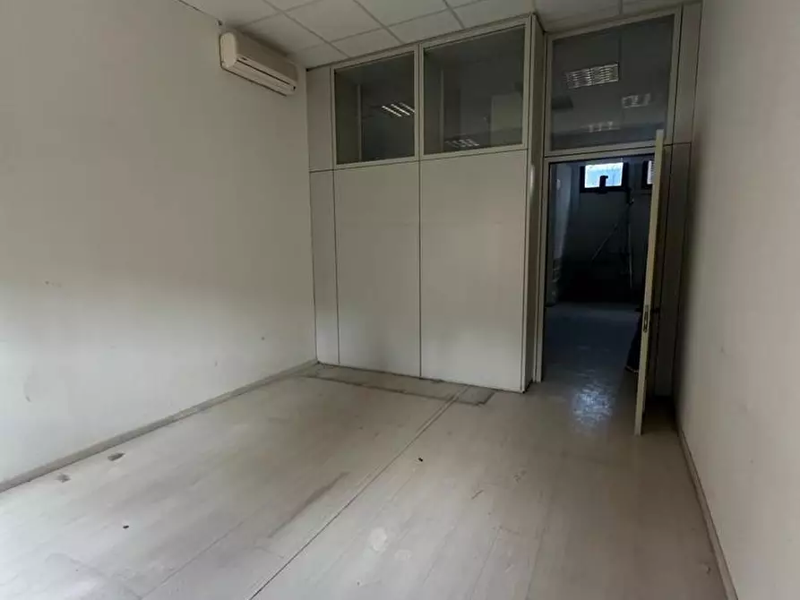 Immagine 4 di Ufficio in vendita  in Via jussi, 8 a San Lazzaro Di Savena