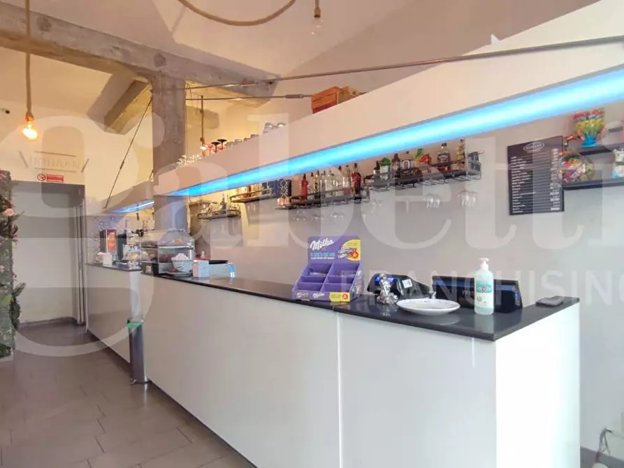 Immagine 5 di Bar / Ristorante in vendita  in Via GINO ALFANI, 29 a Torre Annunziata